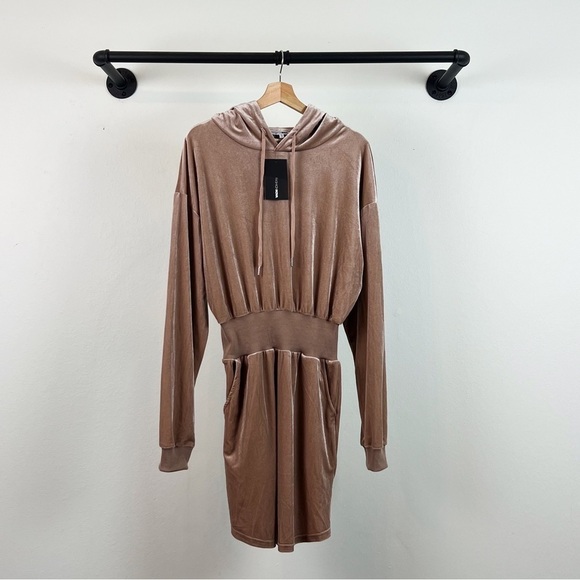 NWT Fashion Nova Erin Velvet Sweatshirt Hoodie Dress in Taupe - Picture 9 of 9